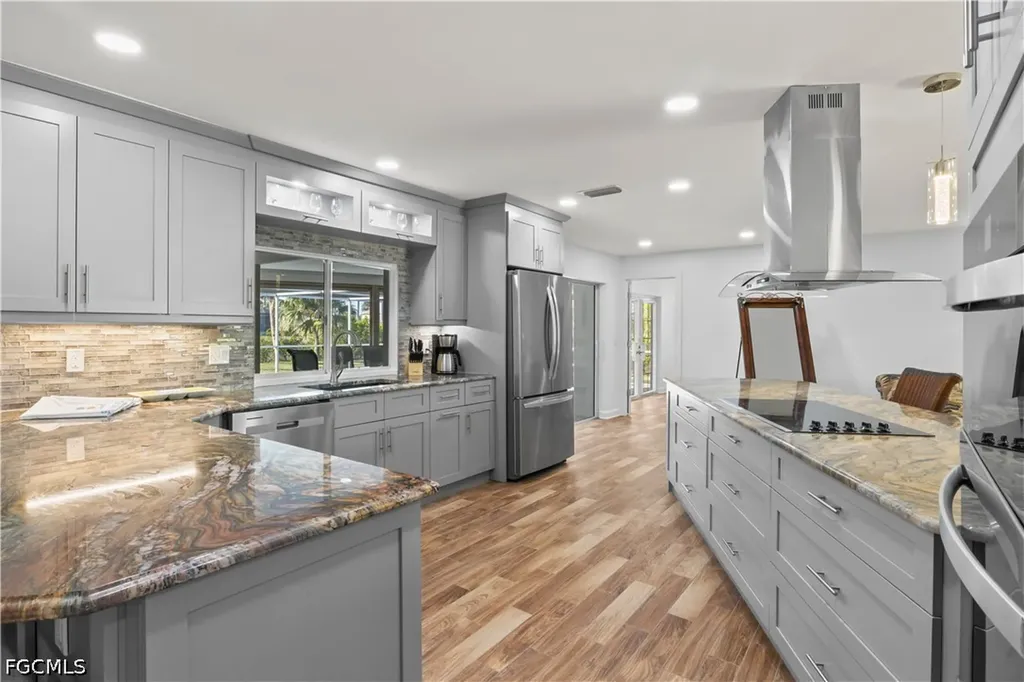 9421 Moonlight Drive Sanibel FL 33957