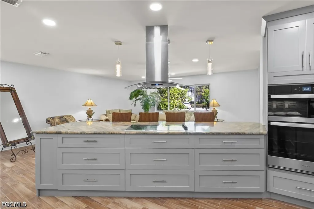 9421 Moonlight Drive Sanibel FL 33957