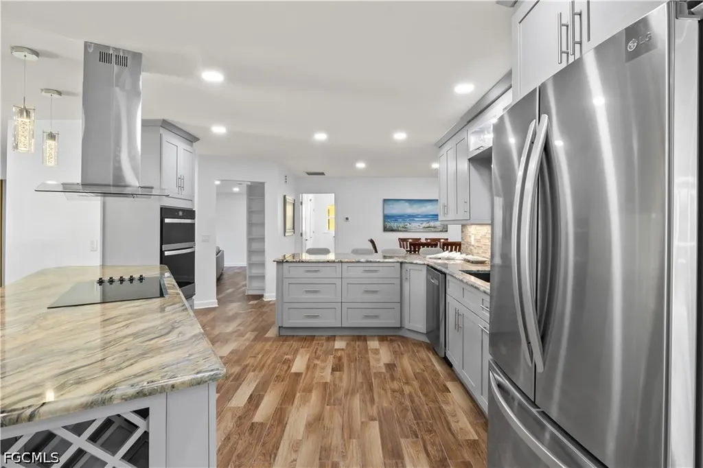 9421 Moonlight Drive Sanibel FL 33957