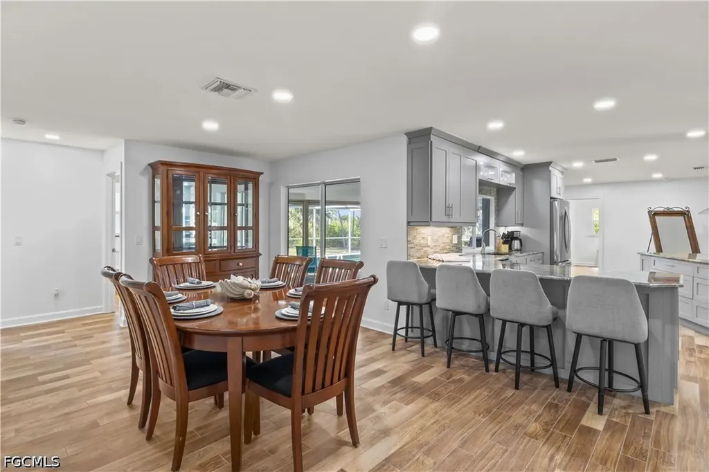 9421 Moonlight Drive Sanibel FL 33957