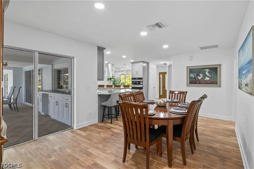 9421 Moonlight Drive Sanibel FL 33957