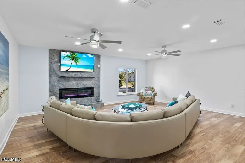 9421 Moonlight Drive Sanibel FL 33957