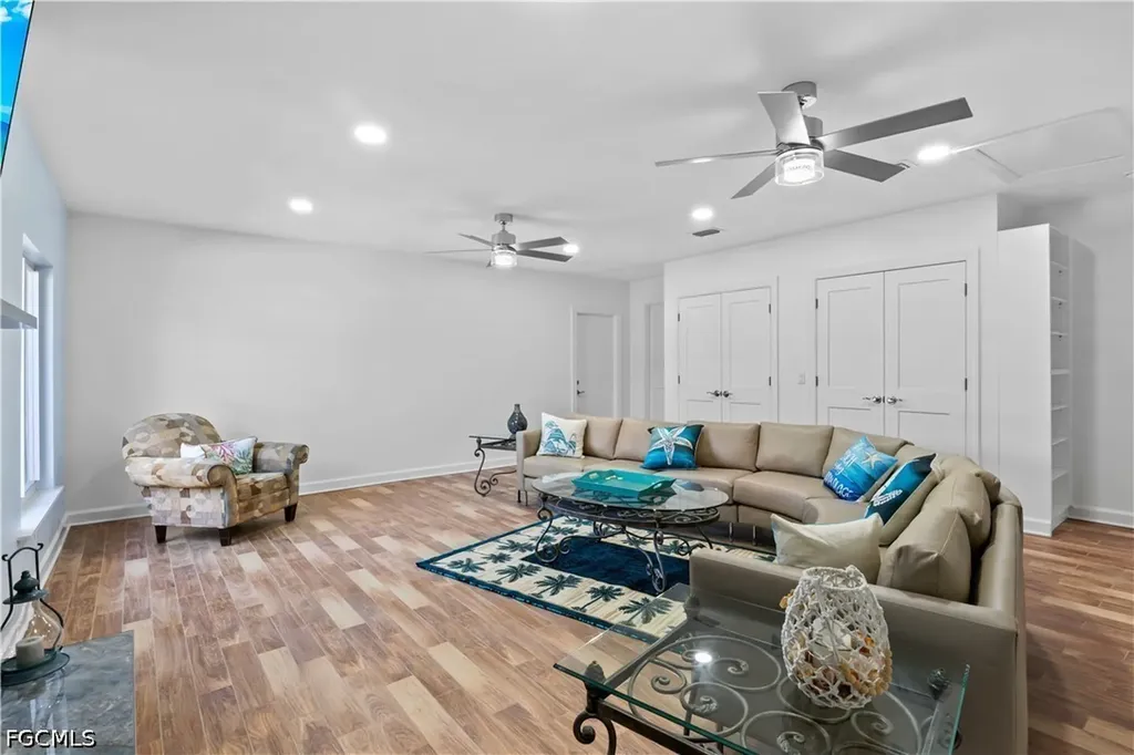 9421 Moonlight Drive Sanibel FL 33957
