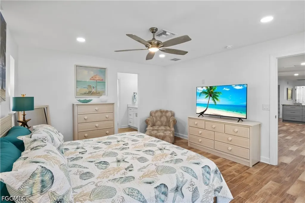 9421 Moonlight Drive Sanibel FL 33957