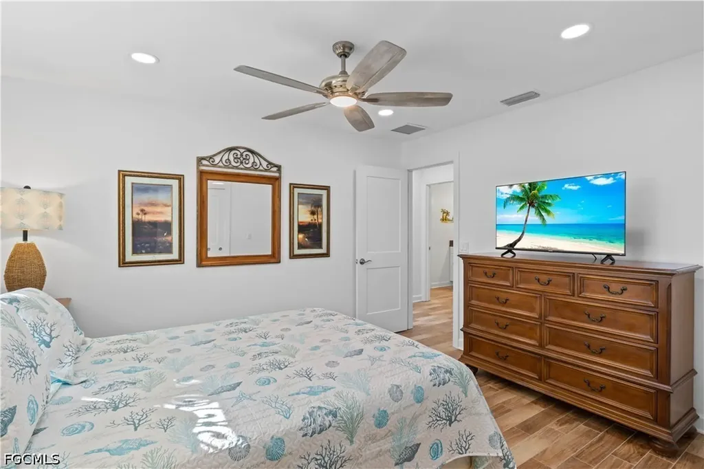 9421 Moonlight Drive Sanibel FL 33957