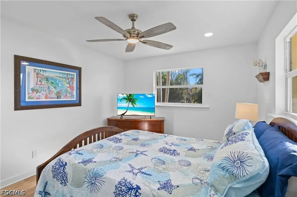 9421 Moonlight Drive Sanibel FL 33957