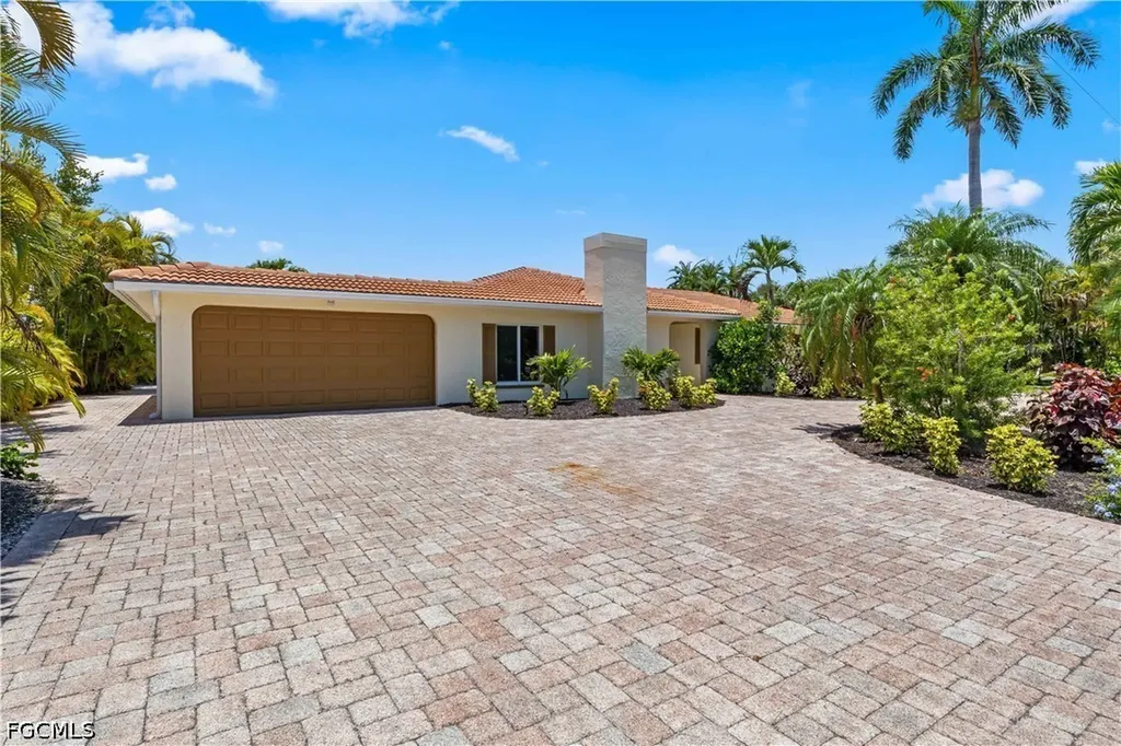 9421 Moonlight Drive Sanibel FL 33957