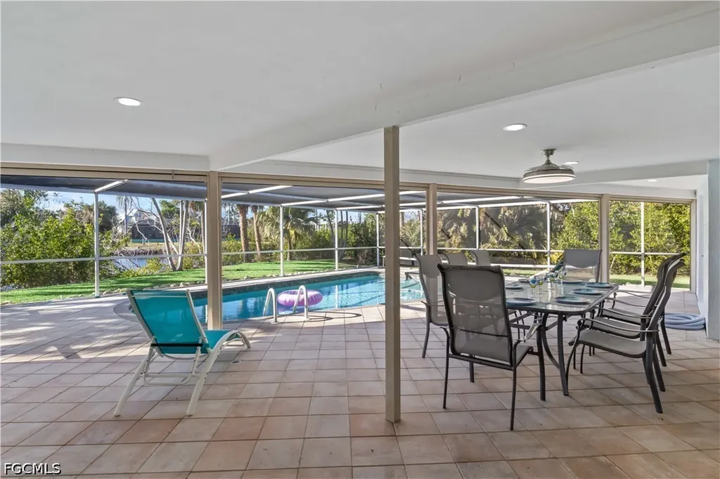 9421 Moonlight Drive Sanibel FL 33957
