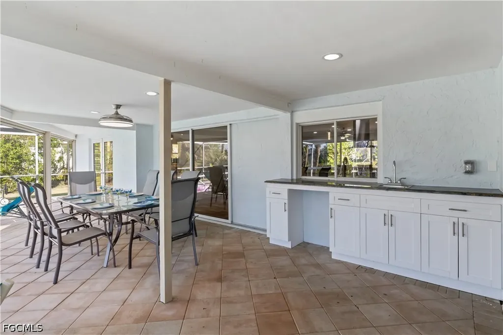 9421 Moonlight Drive Sanibel FL 33957