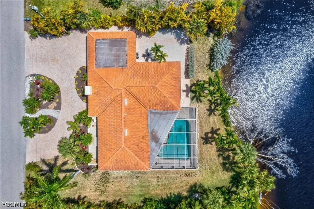 9421 Moonlight Drive Sanibel FL 33957