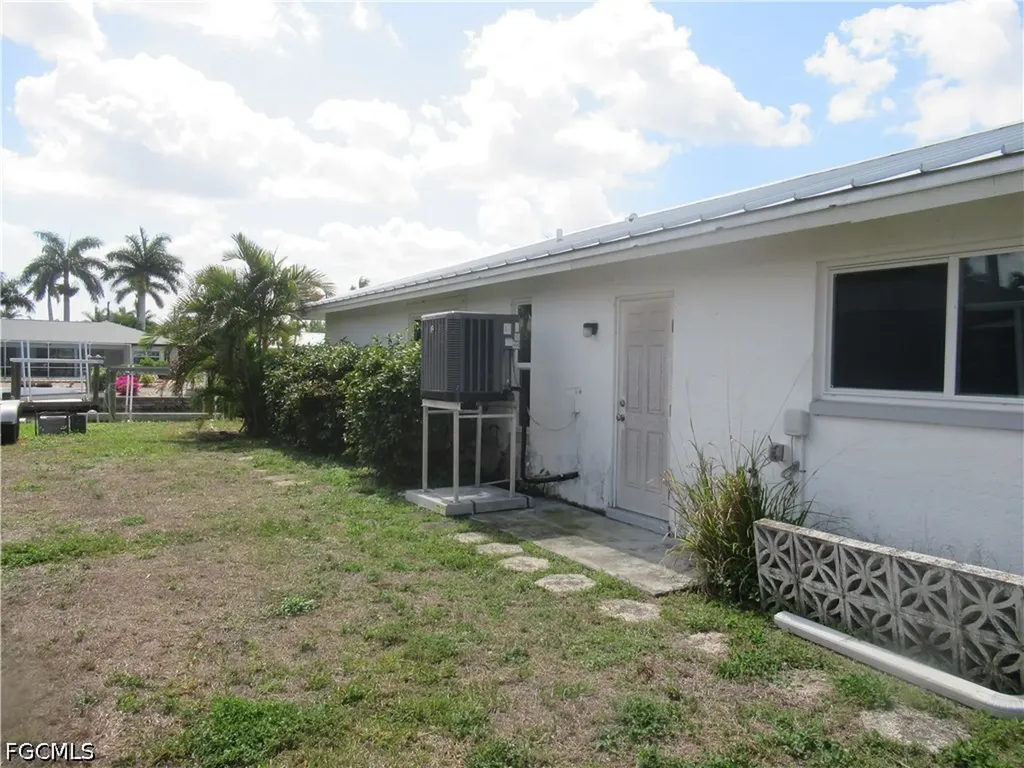5051 Saxony Court Cape Coral FL 33904