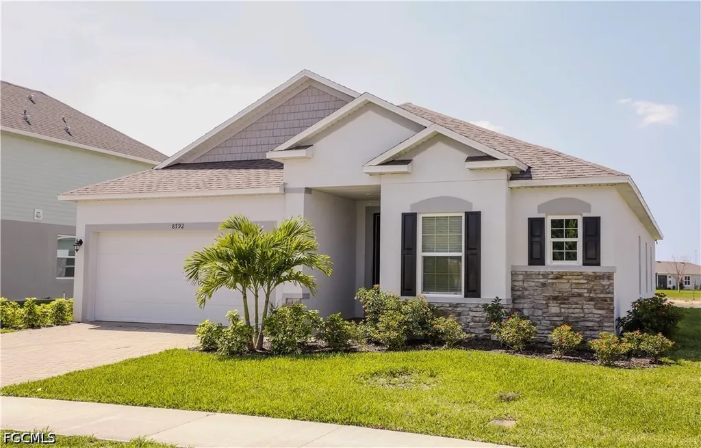 8792 Cascade Price Circle North Fort Myers FL 33917