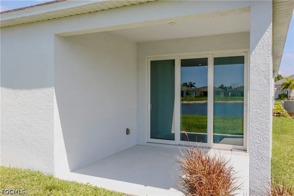 8792 Cascade Price Circle North Fort Myers FL 33917