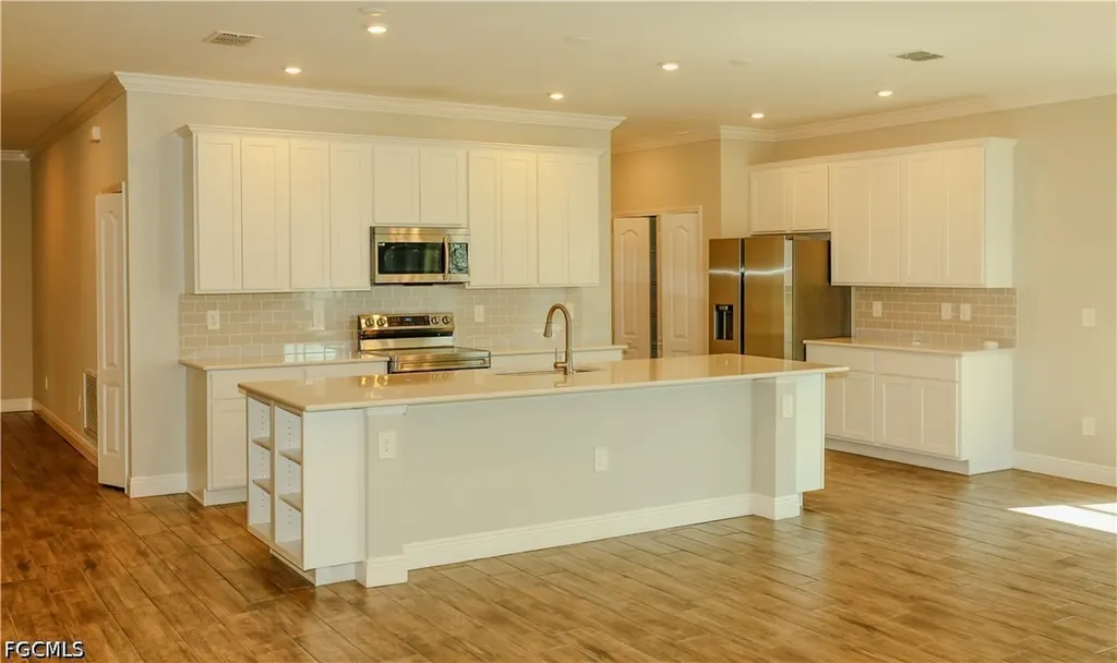 8792 Cascade Price Circle North Fort Myers FL 33917