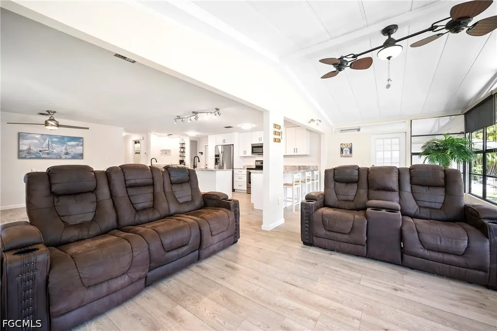 108 Windjammer Way Fort Myers FL 33908