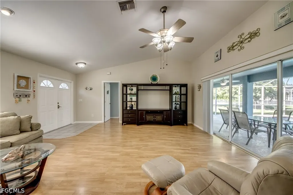 1927 SE 21st Street Cape Coral FL 33990