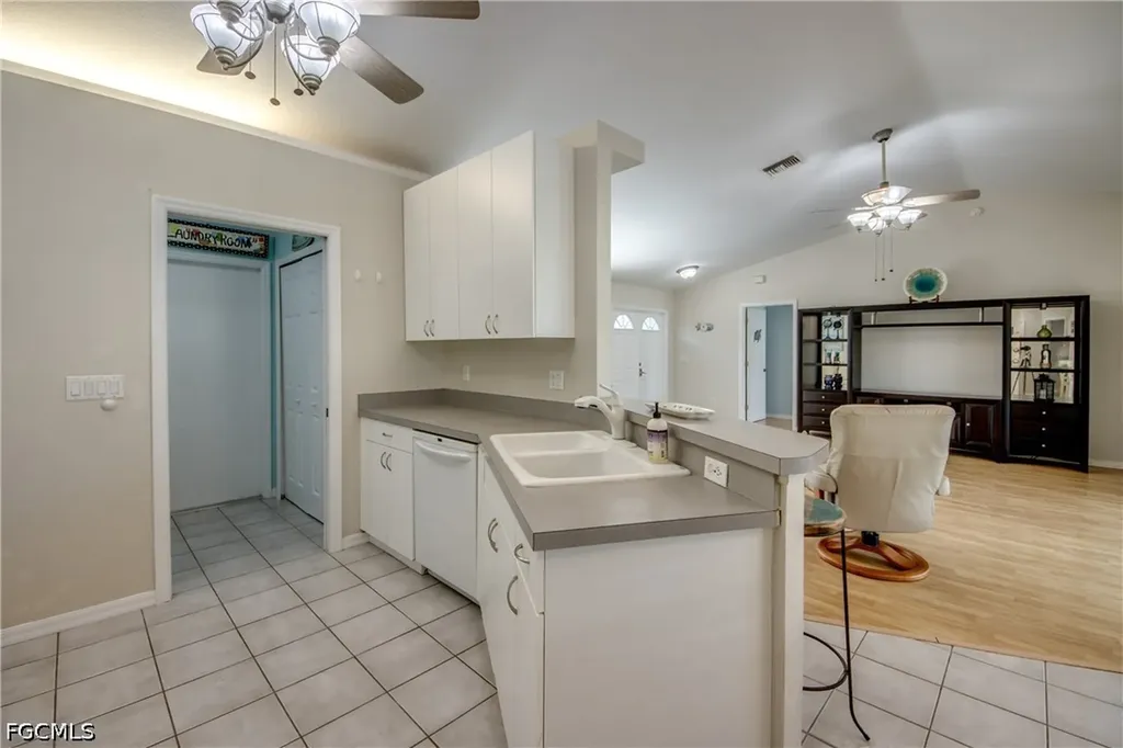 1927 SE 21st Street Cape Coral FL 33990