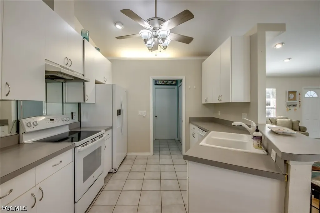 1927 SE 21st Street Cape Coral FL 33990