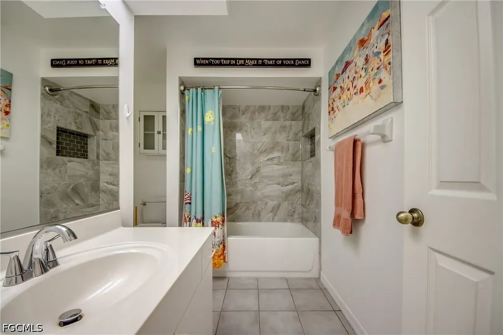 1927 SE 21st Street Cape Coral FL 33990