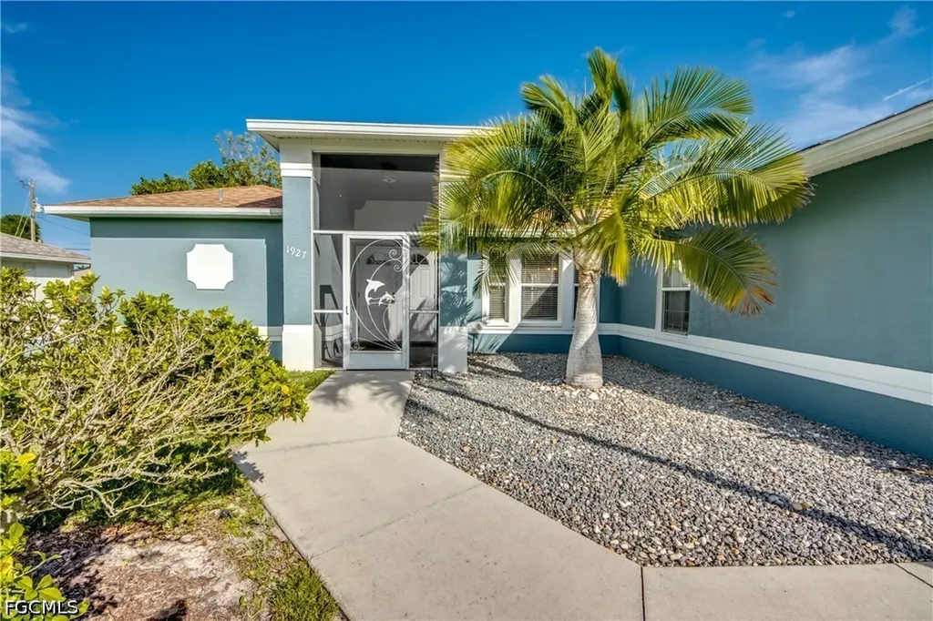 1927 SE 21st Street Cape Coral FL 33990