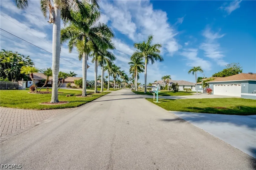 1927 SE 21st Street Cape Coral FL 33990