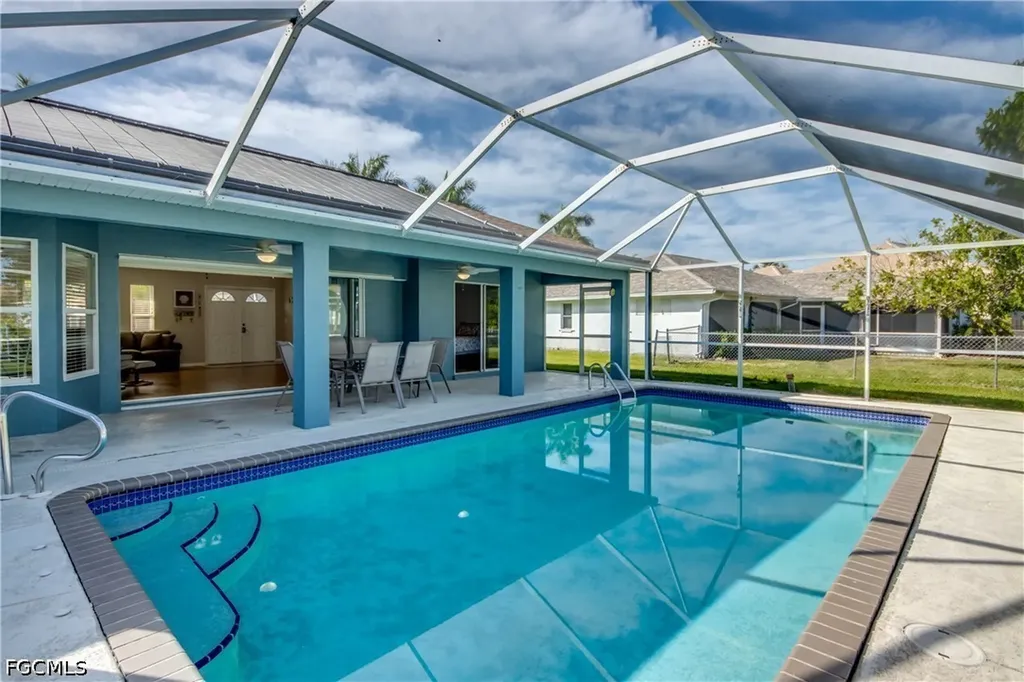 1927 SE 21st Street Cape Coral FL 33990