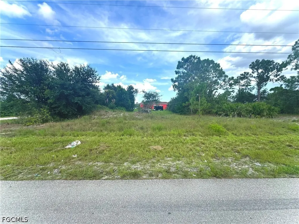 2519 38th Street SW Lehigh Acres FL 33976