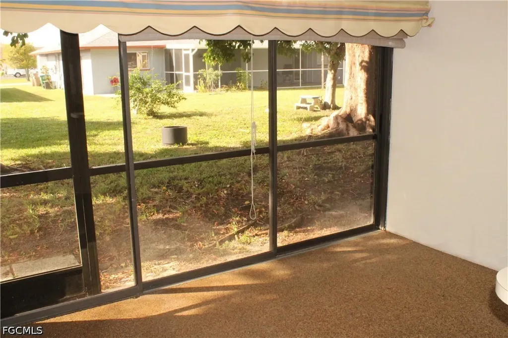 632 SE 13th Court Cape Coral FL 33990
