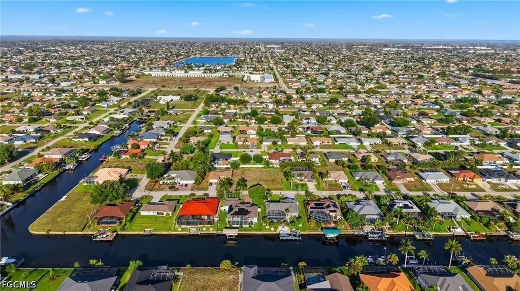 4208 SW 5th Place Cape Coral FL 33914