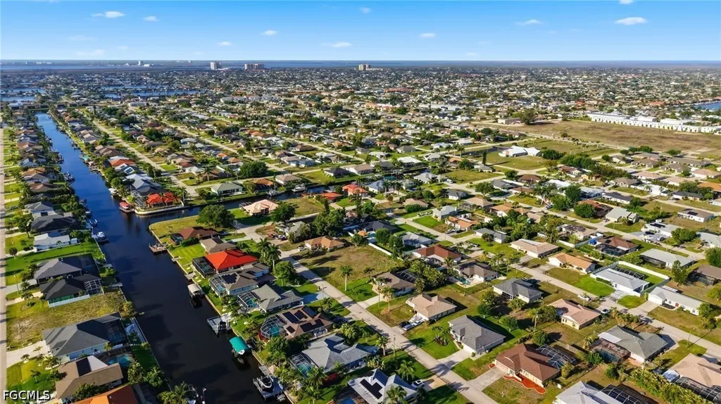 4208 SW 5th Place Cape Coral FL 33914