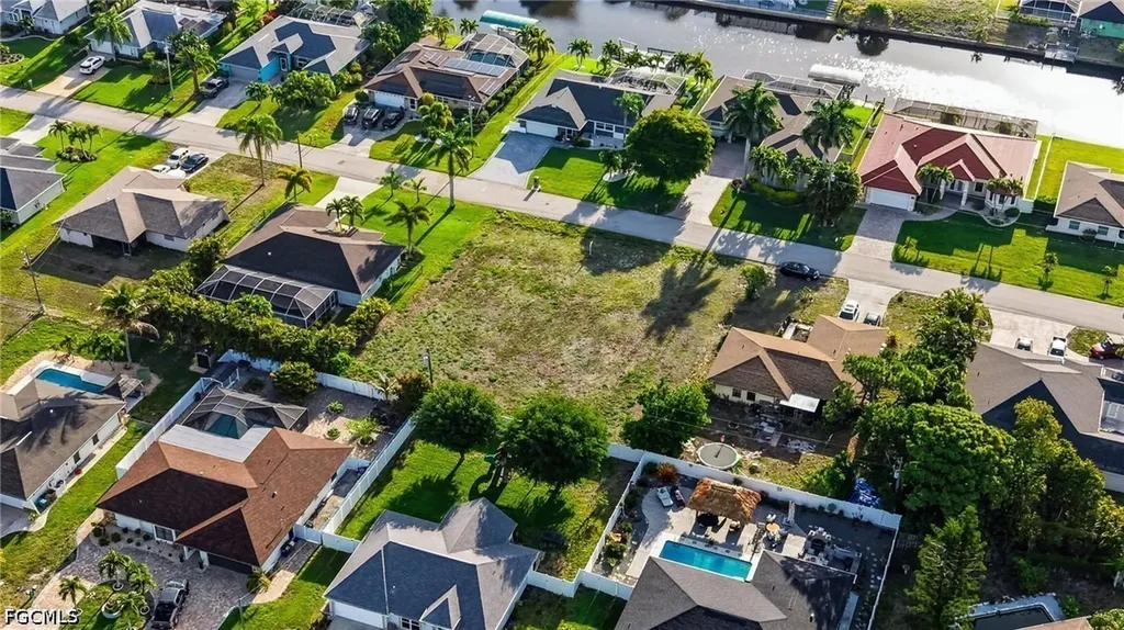 4208 SW 5th Place Cape Coral FL 33914
