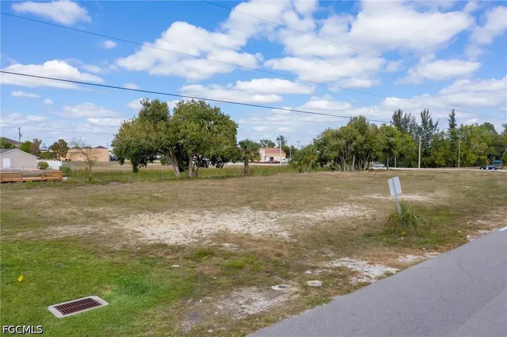 1531 NE 2nd Street Cape Coral FL 33909