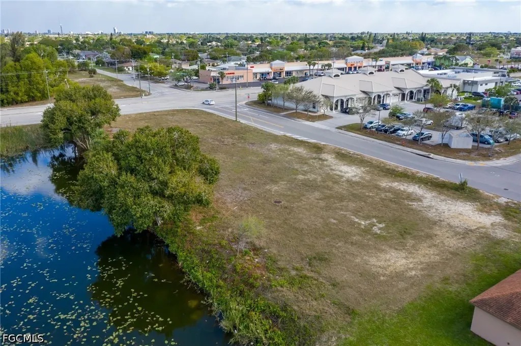1531 NE 2nd Street Cape Coral FL 33909