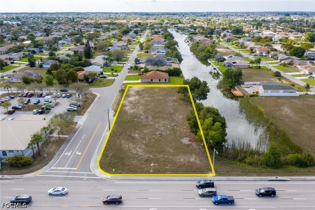 1531 NE 2nd Street Cape Coral FL 33909