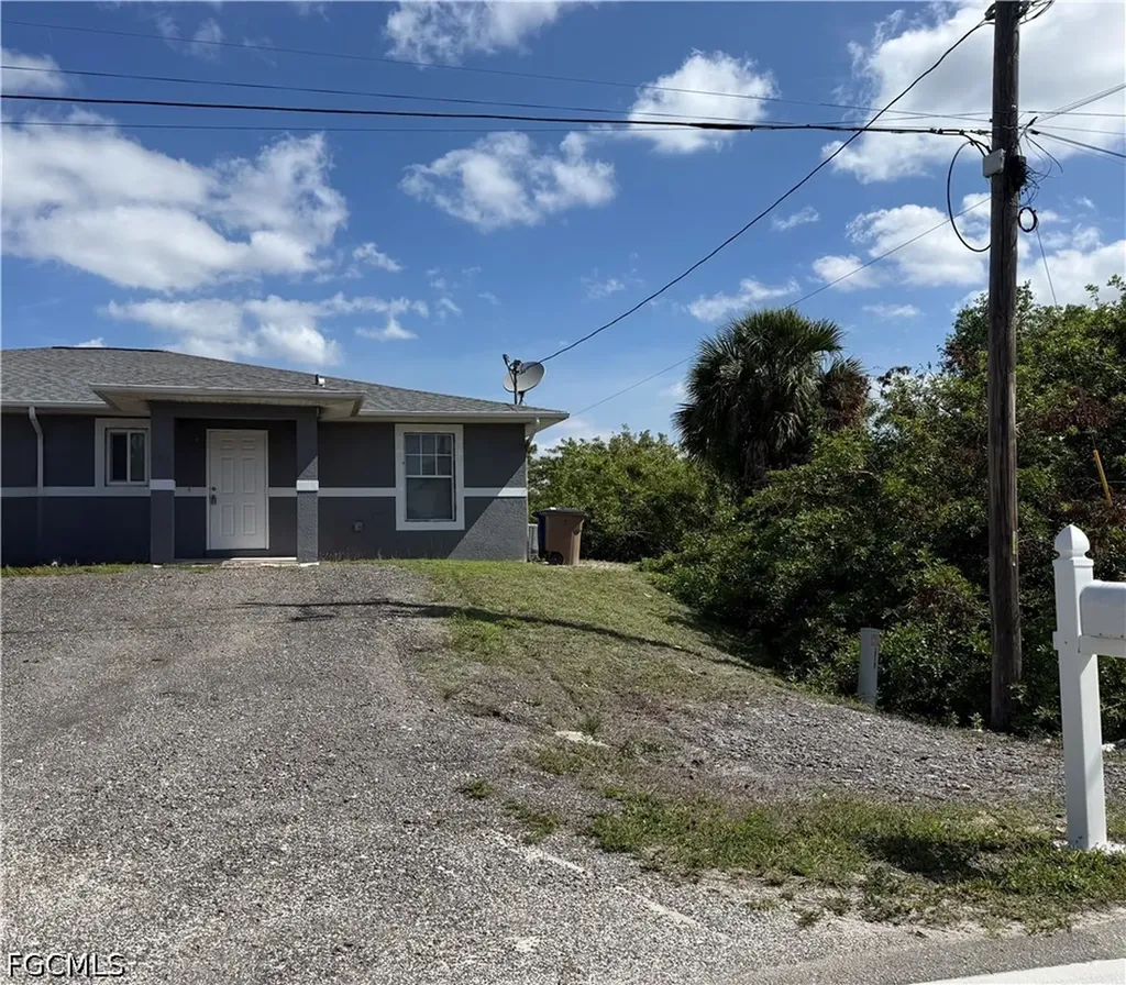 700 W 12th Street Lehigh Acres FL 33972