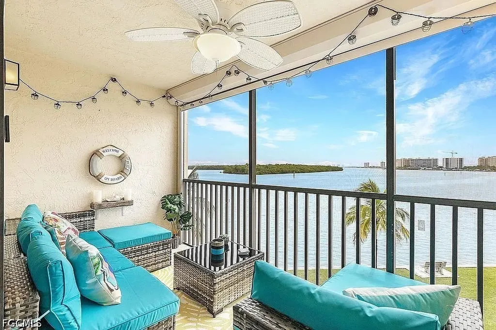 Fort Myers Beach FL, 400 Lenell Road, Unit 207