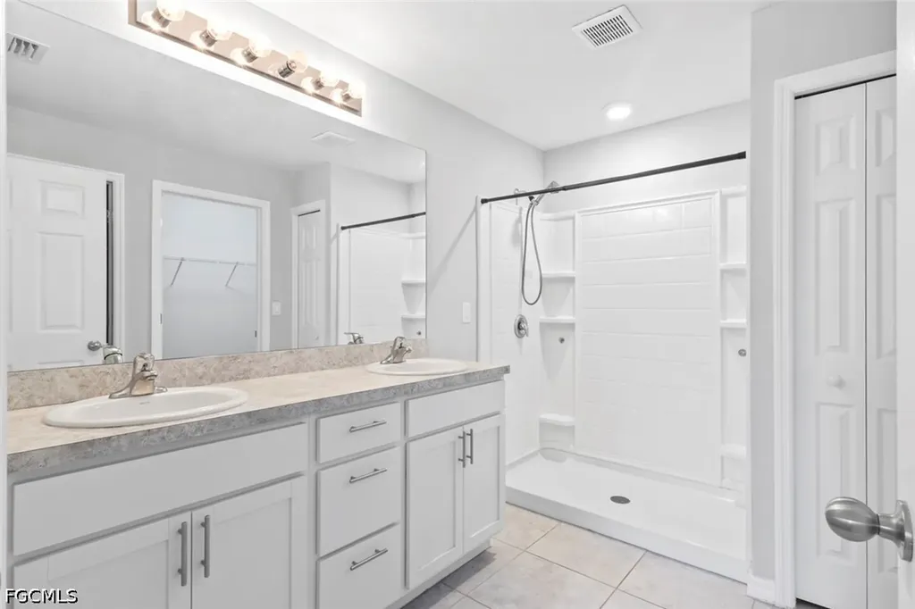 1319 NW 14th Place Cape Coral FL 33993