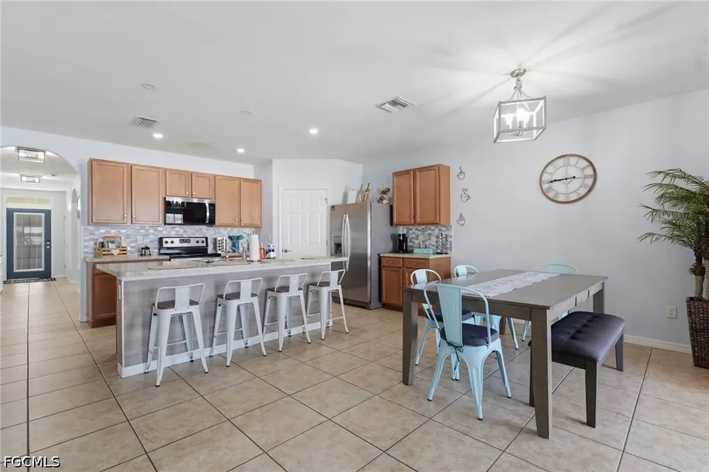 2521 SW 11th Place Cape Coral FL 33914