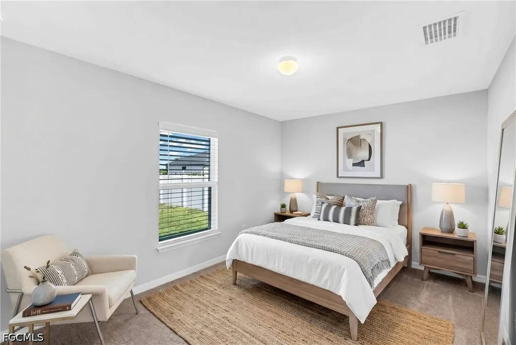 618 NE 2nd Place Cape Coral FL 33909