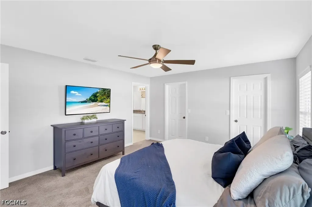 618 NE 2nd Place Cape Coral FL 33909