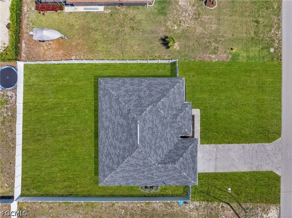 618 NE 2nd Place Cape Coral FL 33909