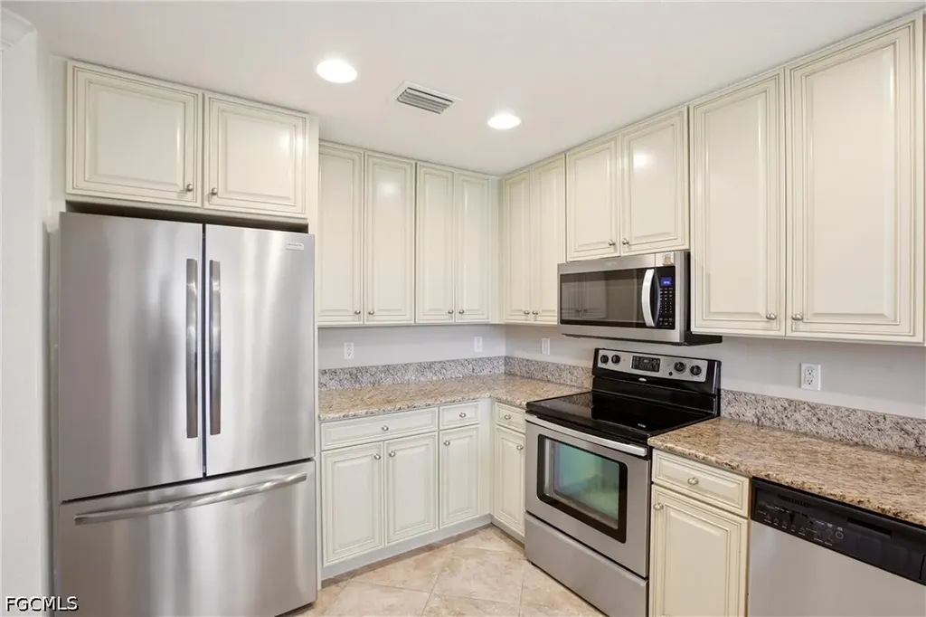 13010 Pebblebrook Point Circle Fort Myers FL 33905