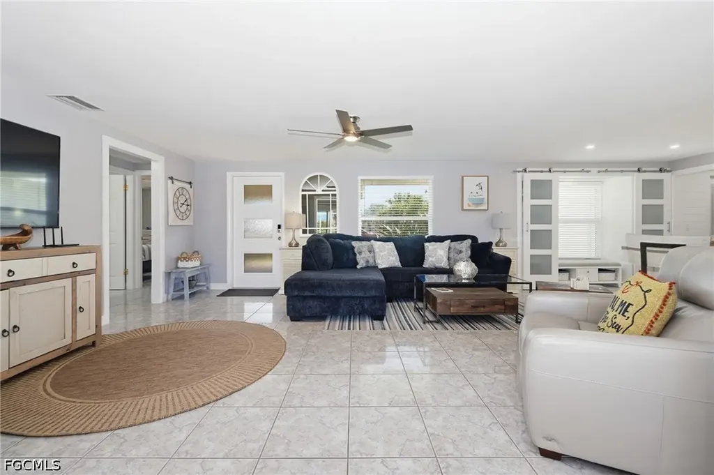 1717 SE 41st Street Cape Coral FL 33904