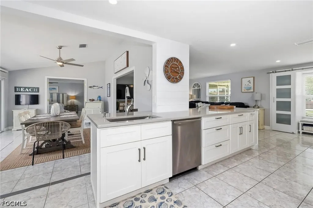 1717 SE 41st Street Cape Coral FL 33904