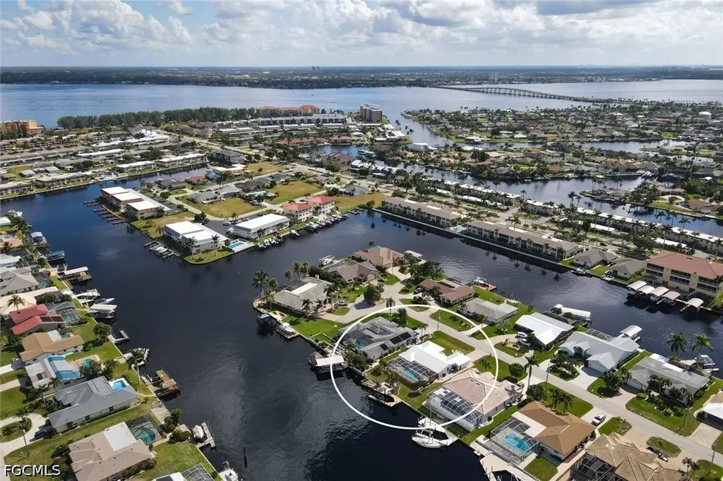 1717 SE 41st Street Cape Coral FL 33904