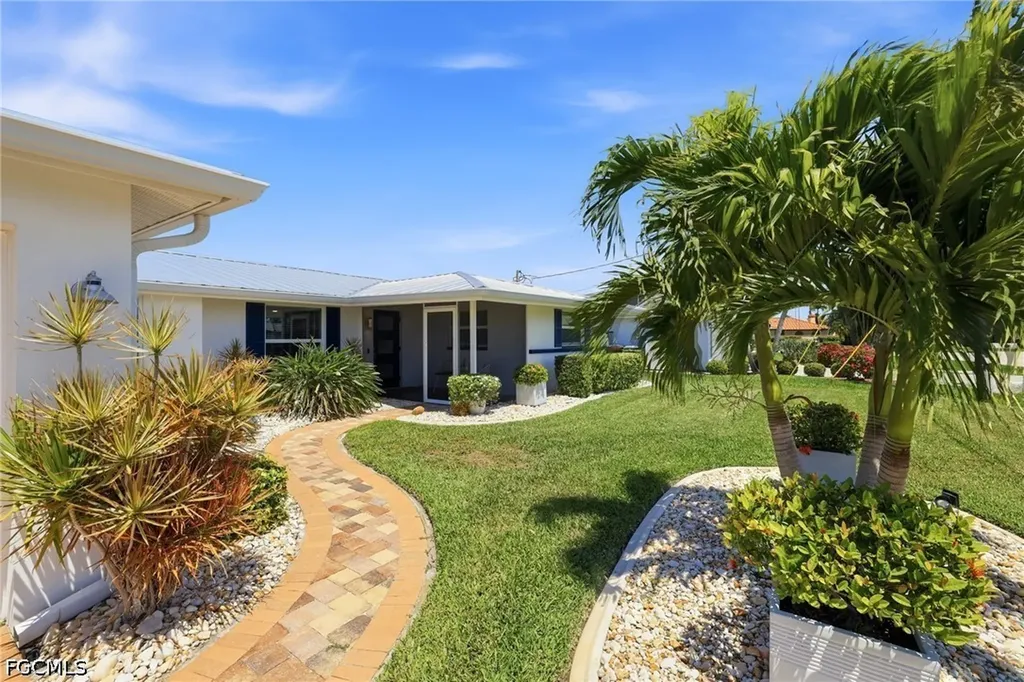 1717 SE 41st Street Cape Coral FL 33904