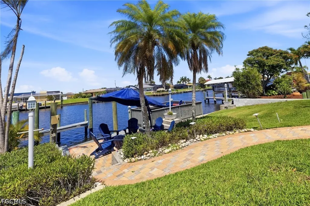 1717 SE 41st Street Cape Coral FL 33904