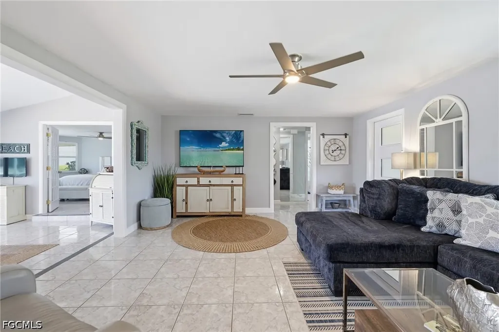 1717 SE 41st Street Cape Coral FL 33904