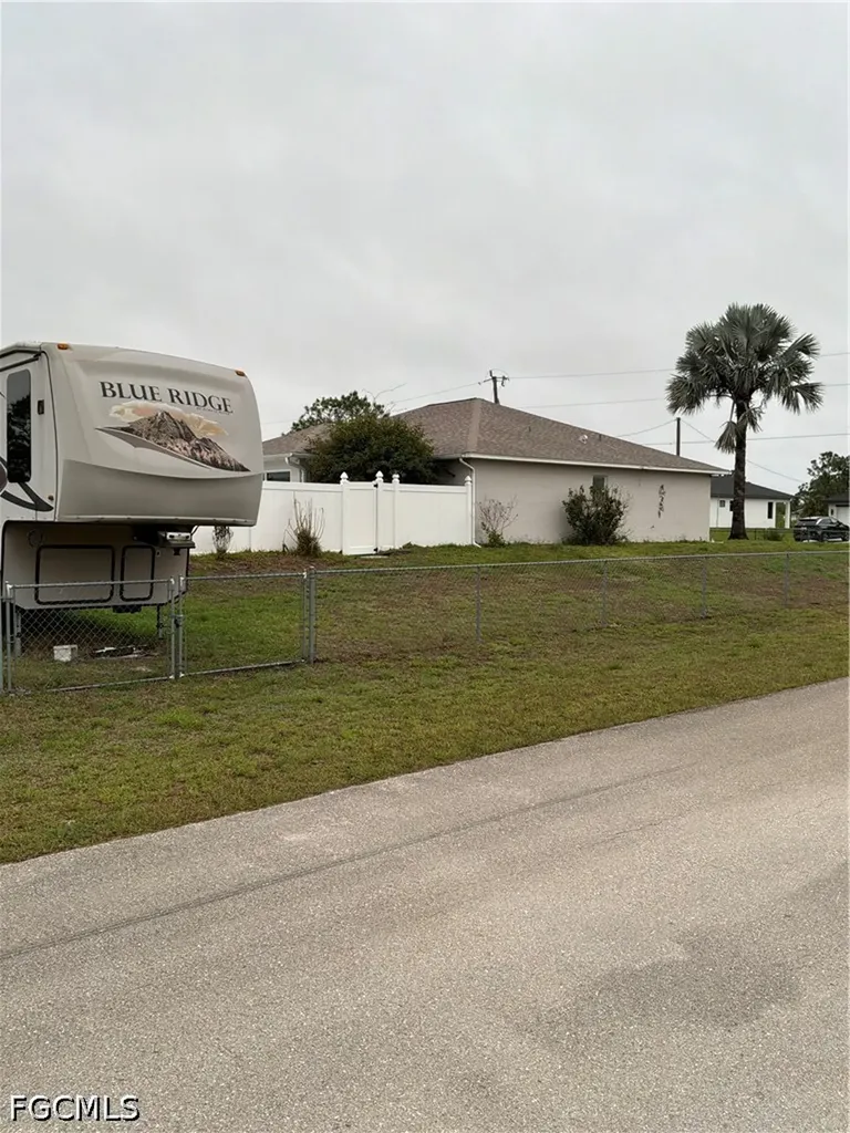 866 Chipley Street E Lehigh Acres FL 33974