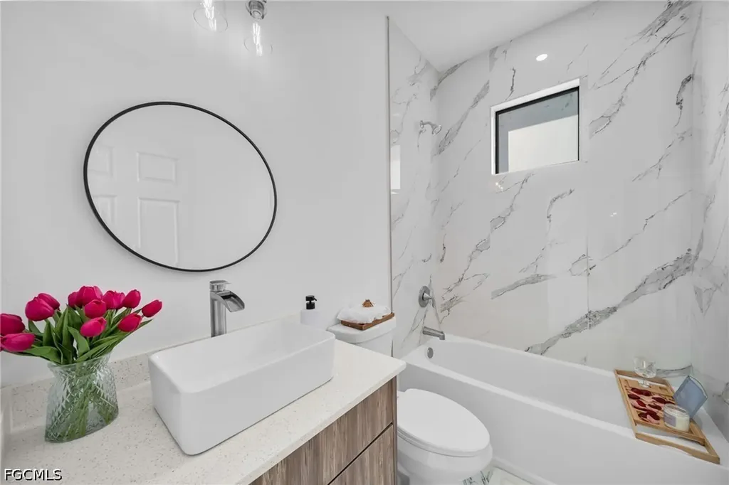 1208 NW 25th Place Cape Coral FL 33993